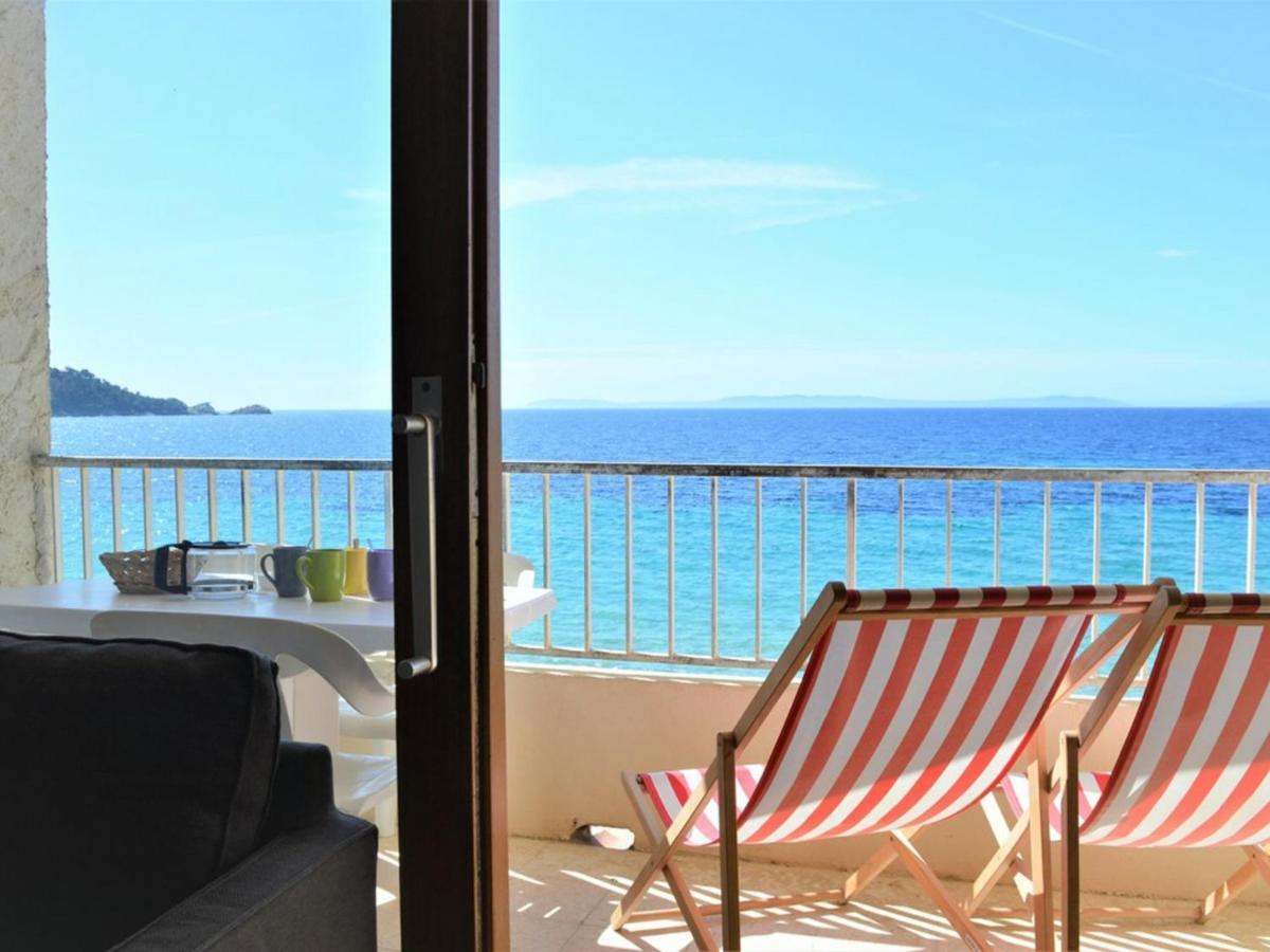 Studio Sur Plage Cavaliere Avec Terrasse, 1Er Etage, 2 Couchages - Fr-1-251-80 Le Lavandou Exterior photo